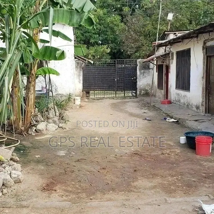 300mil ( Plot for Sale at Mbez Beach Goigi in Kinondoni
