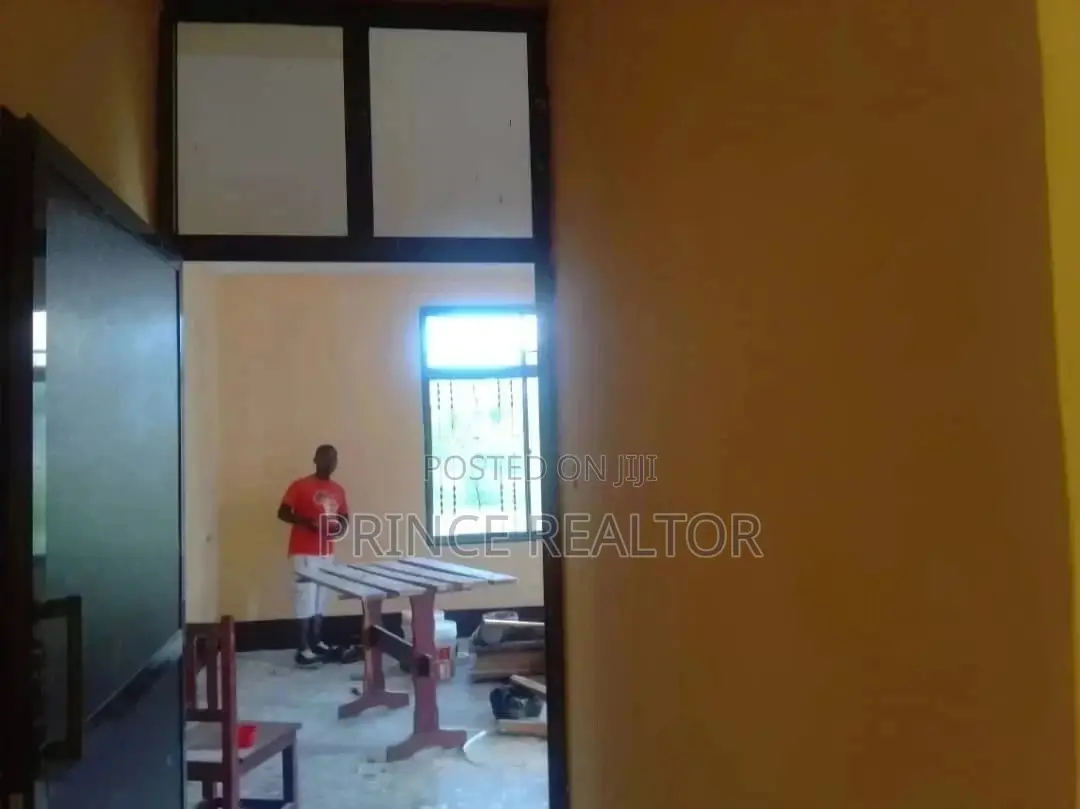 4bdrm House in Evans Mansah, Kinondoni for Sale in Kinondoni