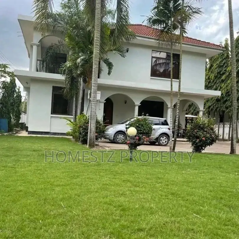 4bdrm House in Evans Mansah, Kinondoni for Sale in Kinondoni