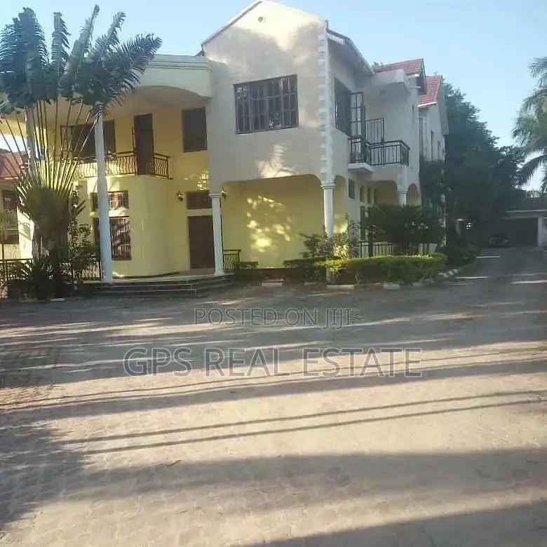 4bdrm House in Evans Mansah, Kinondoni for Sale in Kinondoni