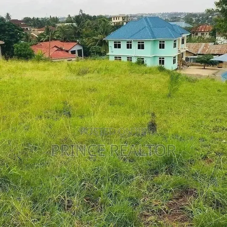 150mil ( Plot for Sale at Mbezi Beach Makonde ) in Kinondoni