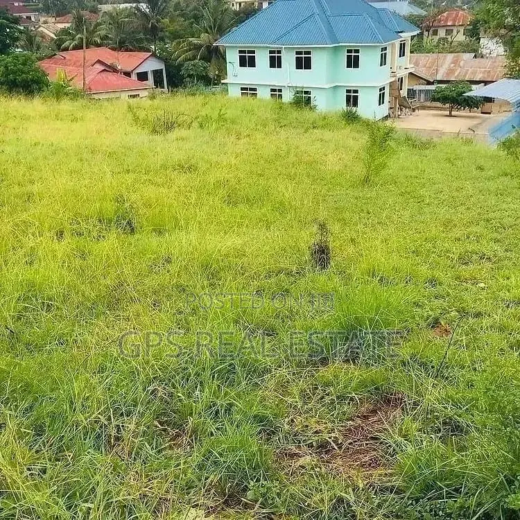 150mil ( Plot for Sale at Mbezi Beach Makonde ) in Kinondoni