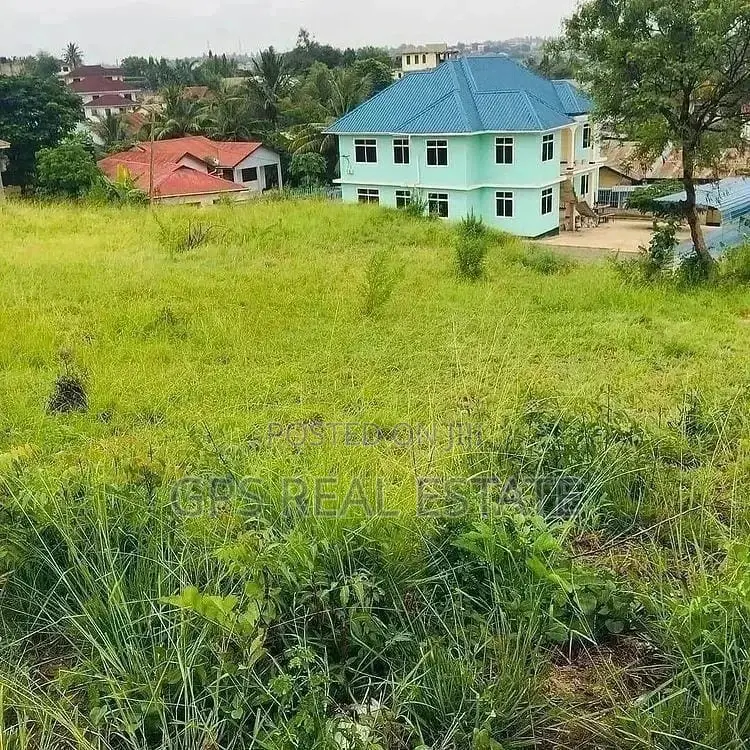 150mil ( Plot for Sale at Mbezi Beach Makonde ) in Kinondoni