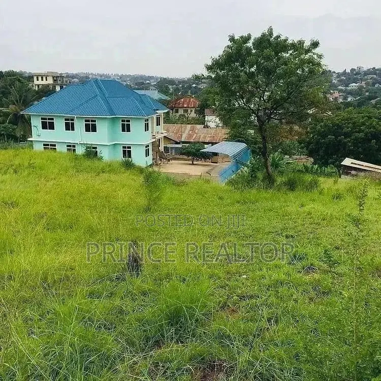150mil ( Plot for Sale at Mbezi Beach Makonde ) in Kinondoni