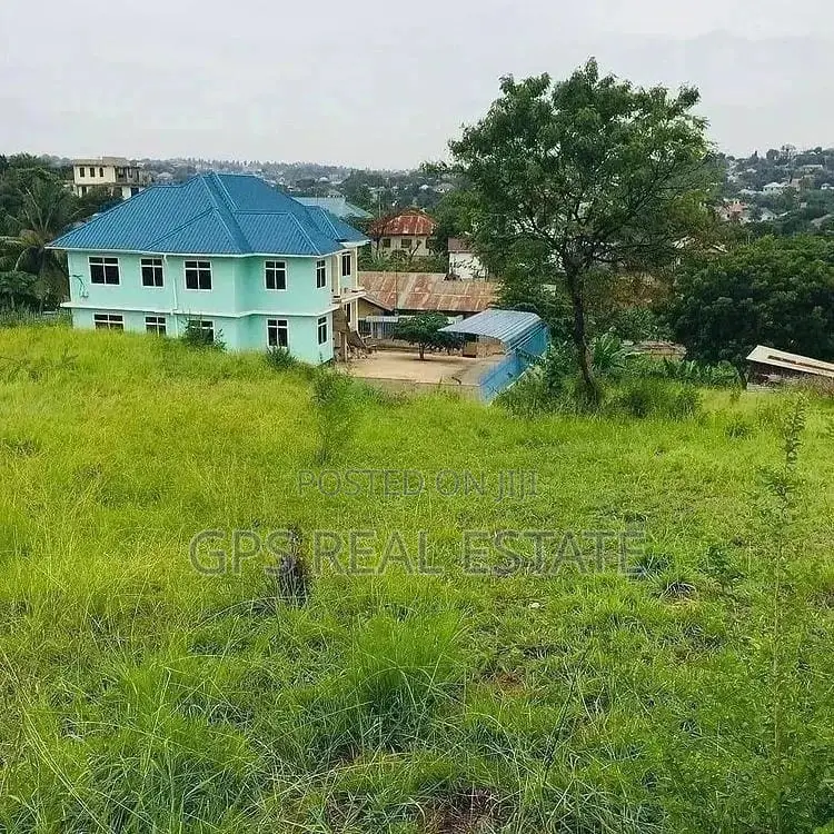 150mil ( Plot for Sale at Mbezi Beach Makonde ) in Kinondoni