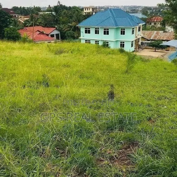 150mil ( Plot for Sale at Mbezi Beach Makonde ) in Kinondoni