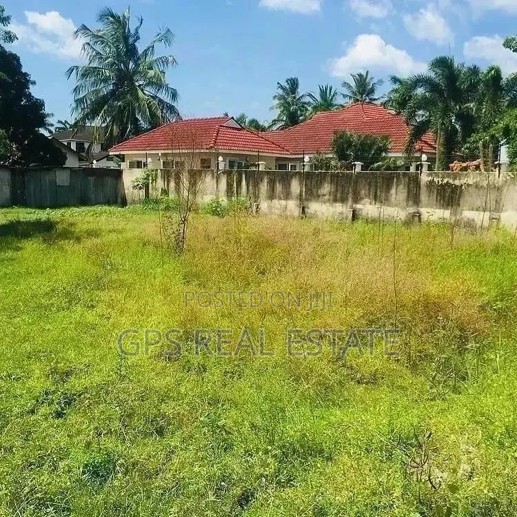 250mil ( Plot for Sale Mbezi Beach Rainbow) in Kinondoni