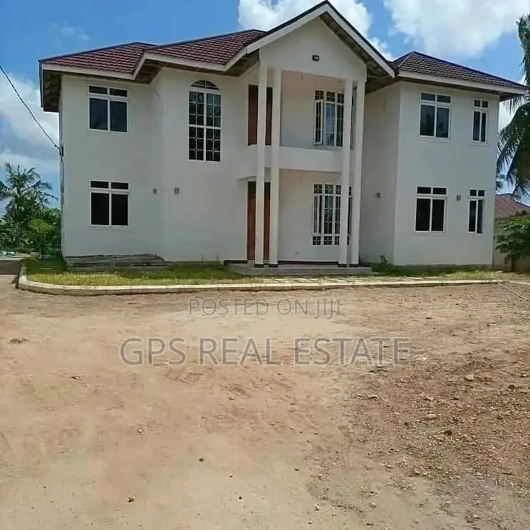 4bdrm House in Evans Mansah, Kinondoni for Sale in Kinondoni