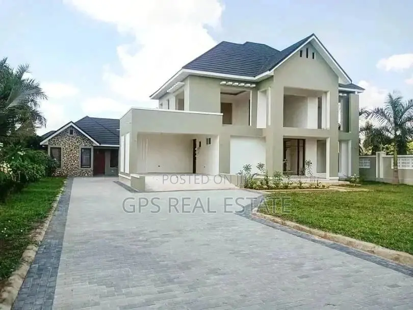 4bdrm House in Evans Mansah, Kinondoni for Sale in Kinondoni