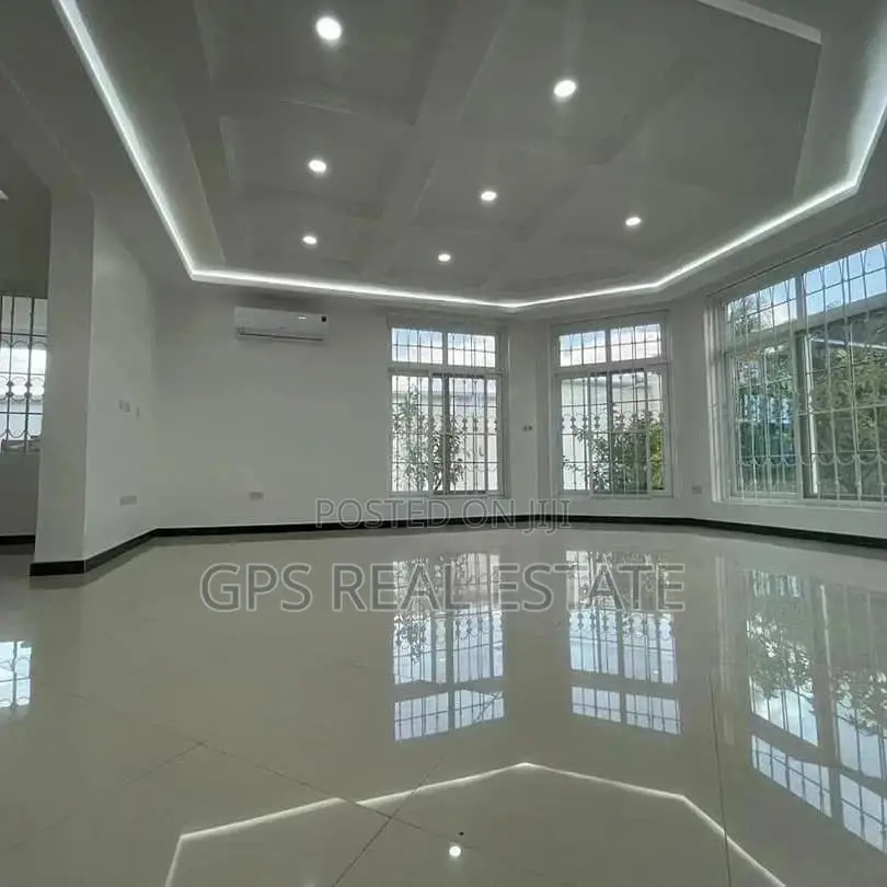 5bdrm House in Evans Mansah, Kinondoni for Sale in Kinondoni