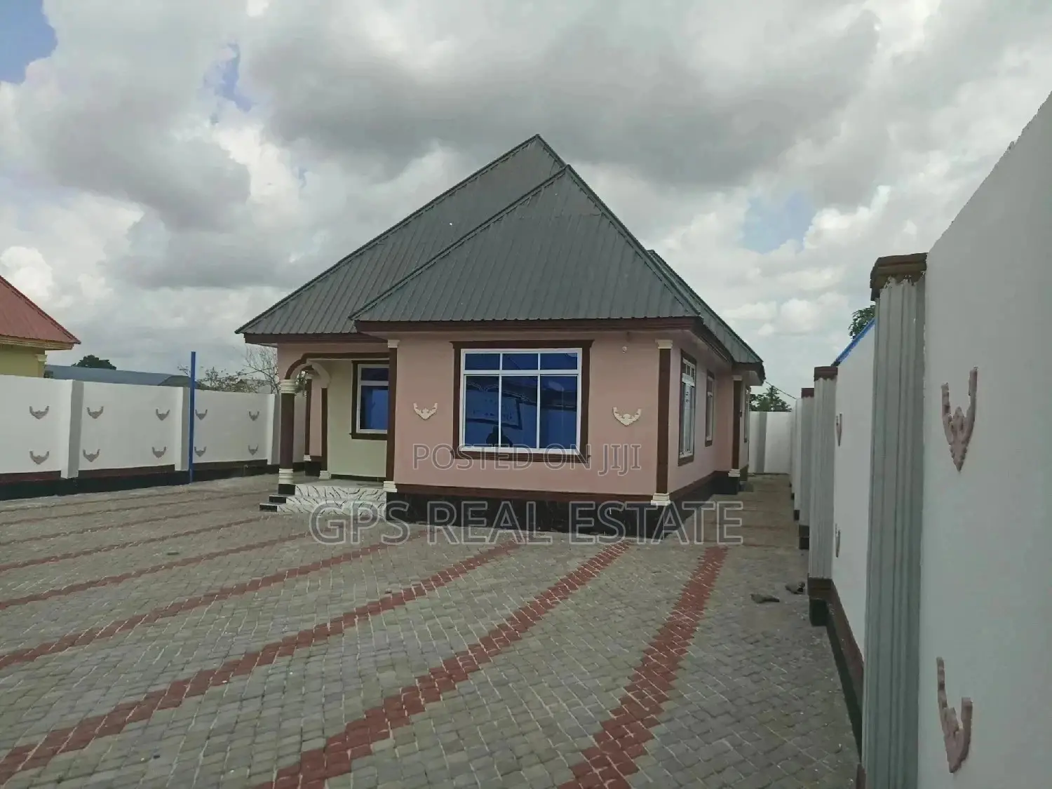 4bdrm House in Evans Mansa, Temeke for Sale in Temeke