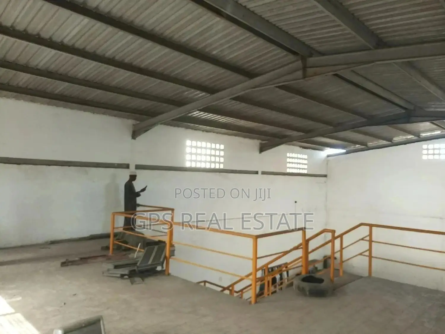 Godown for Rent at Kinondon Biafra in Kinondoni