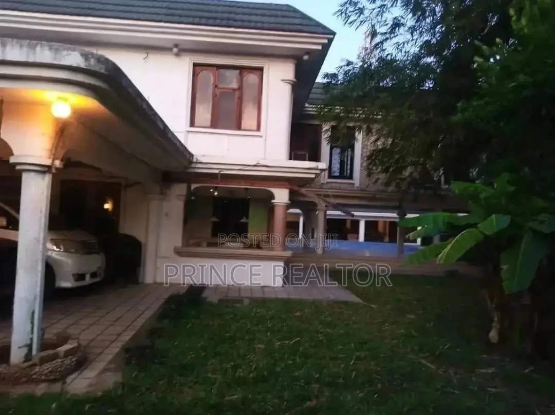 7bdrm House in Evans Mansa, Kinondoni for Sale in Kinondoni
