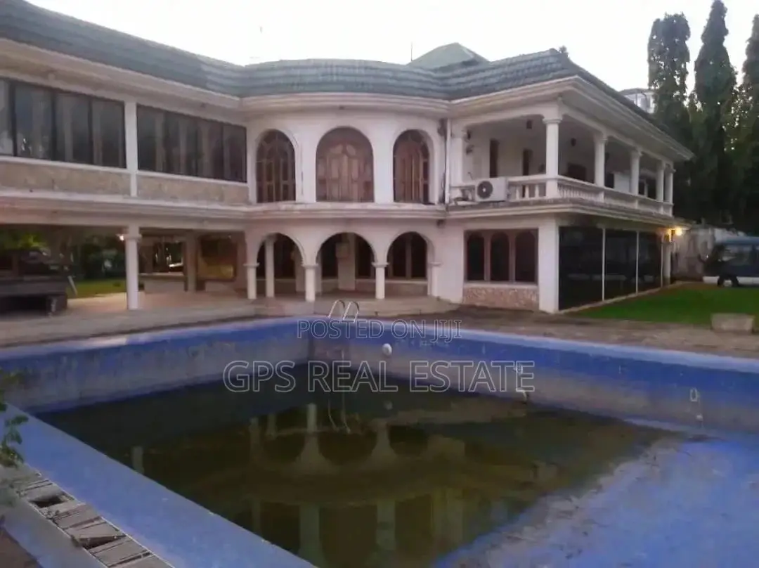 7bdrm House in Evans Mansa, Kinondoni for Sale in Kinondoni