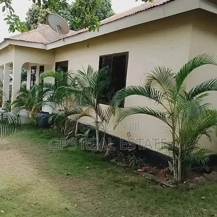 3bdrm House in Evans Mansa, Kinondoni for Sale in Kinondoni