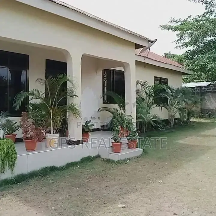 3bdrm House in Evans Mansa, Kinondoni for Sale in Kinondoni