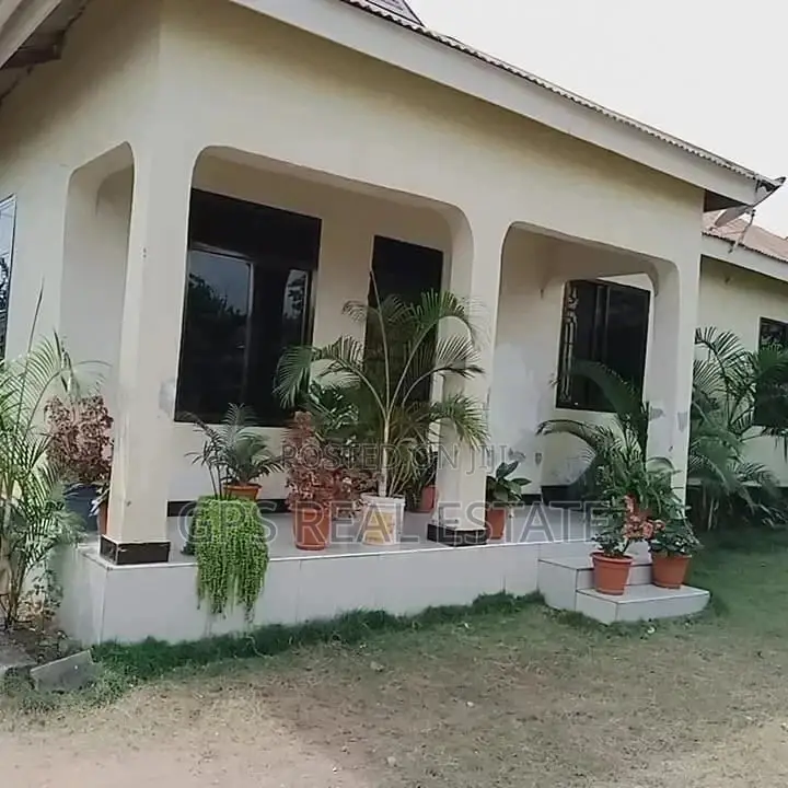 3bdrm House in Evans Mansa, Kinondoni for Sale in Kinondoni