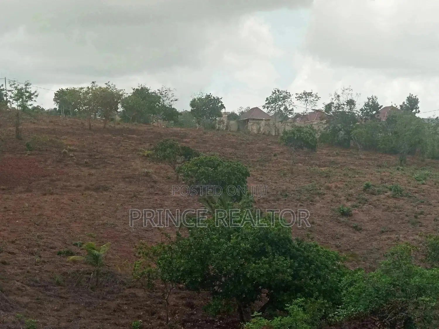 Shamba Linauzwa ( Land for Sale 6 Acres ) in Kinondoni