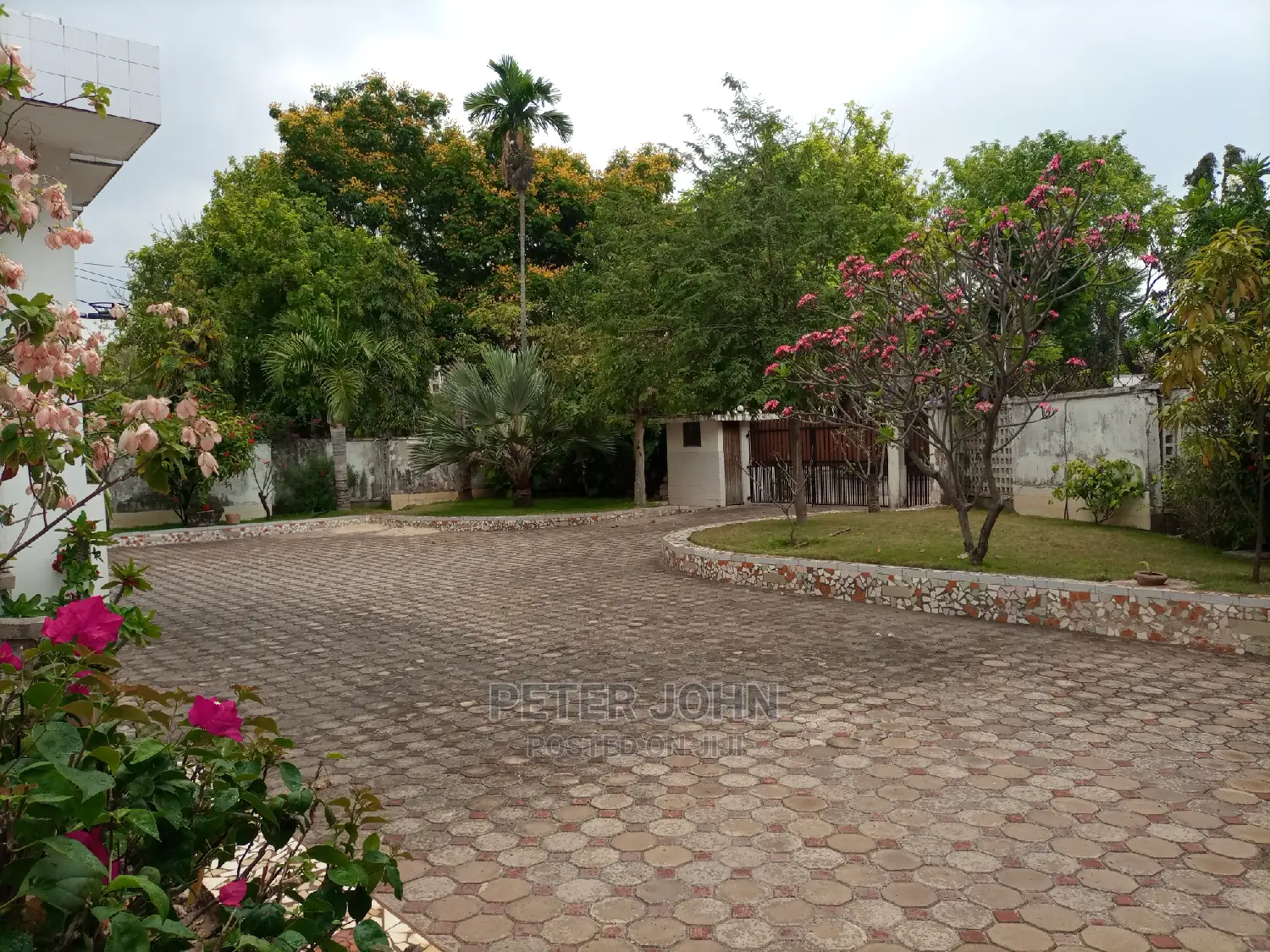6bdrm House in Regent Estate, Mikocheni for sale in Mikocheni