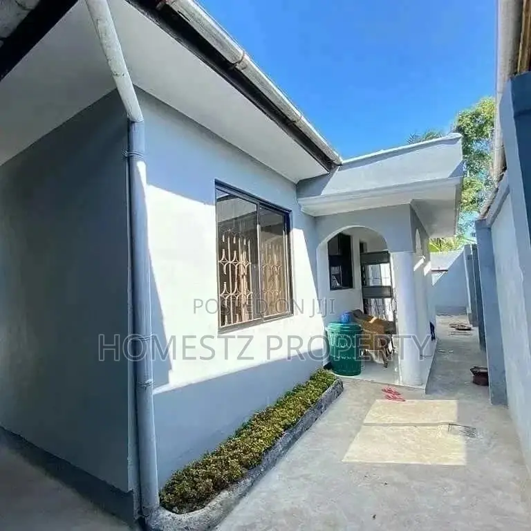 3bdrm House in Peter Slayo, Kinondoni for Sale in Kinondoni