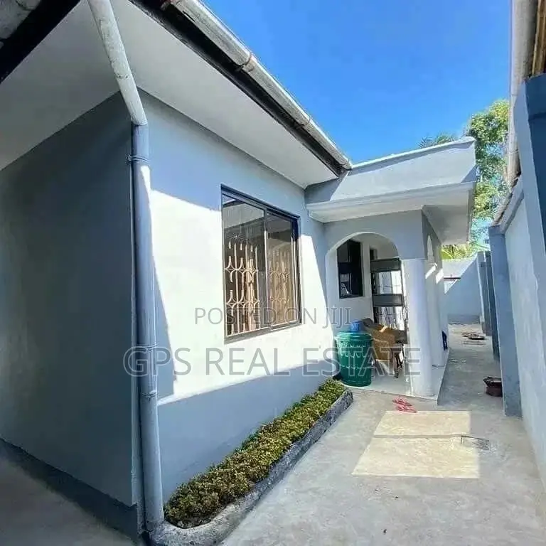 3bdrm House in Peter Slayo, Kinondoni for Sale in Kinondoni