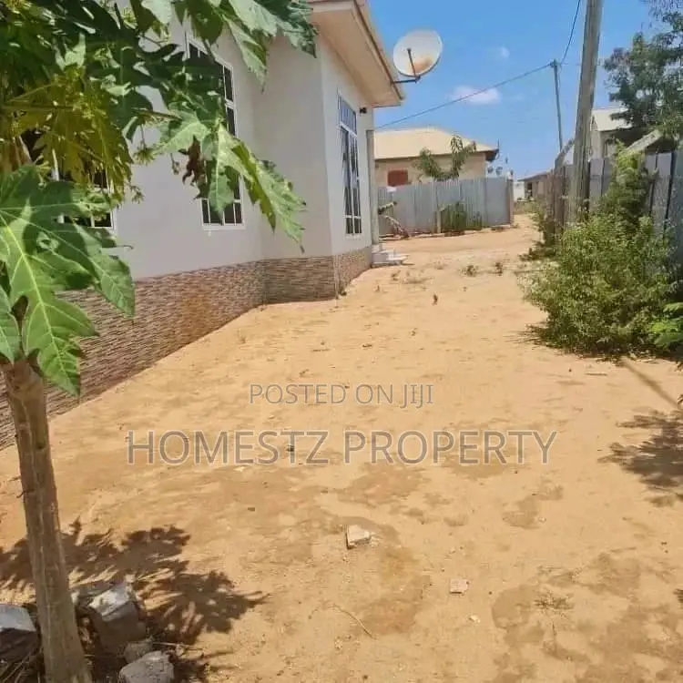 3bdrm House in Peter Slayo, Kinondoni for Sale in Kinondoni
