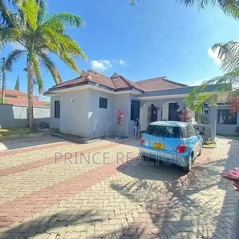 3bdrm House in Peter Slayo, Kinondoni for Sale in Kinondoni