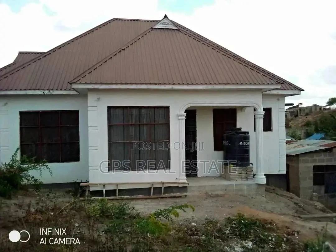 3bdrm House in Peter Slayo, Kinondoni for Sale in Kinondoni