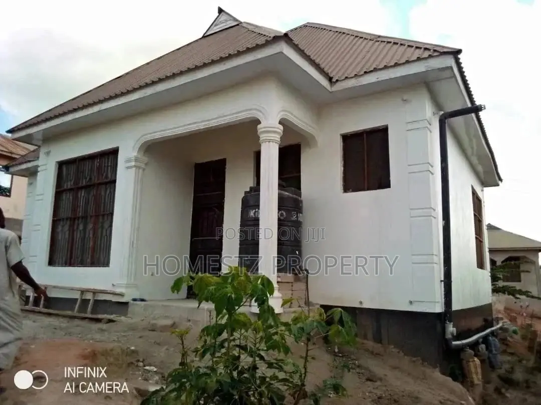 3bdrm House in Peter Slayo, Kinondoni for Sale in Kinondoni