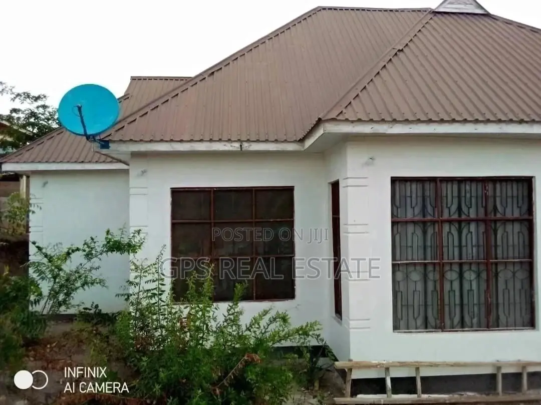 3bdrm House in Peter Slayo, Kinondoni for Sale in Kinondoni