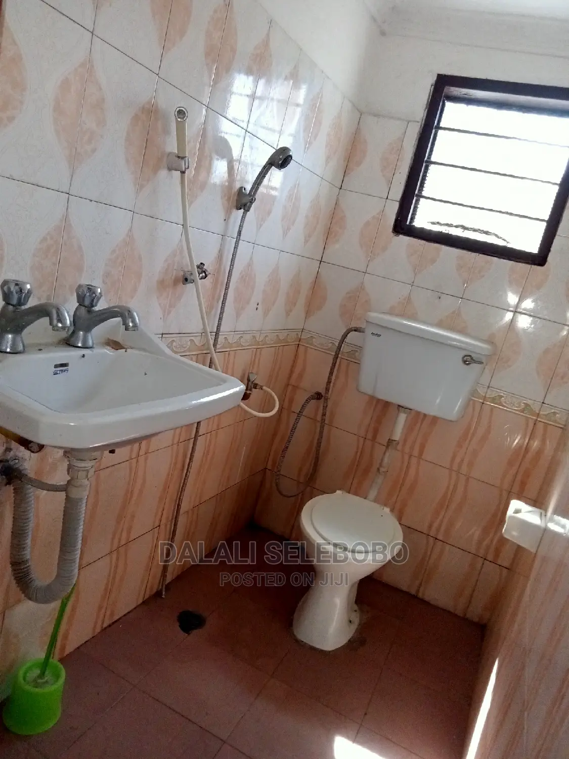 2bdrm Bungalow in Mliman Cty Mall, Kinondoni for Rent in Kinondoni