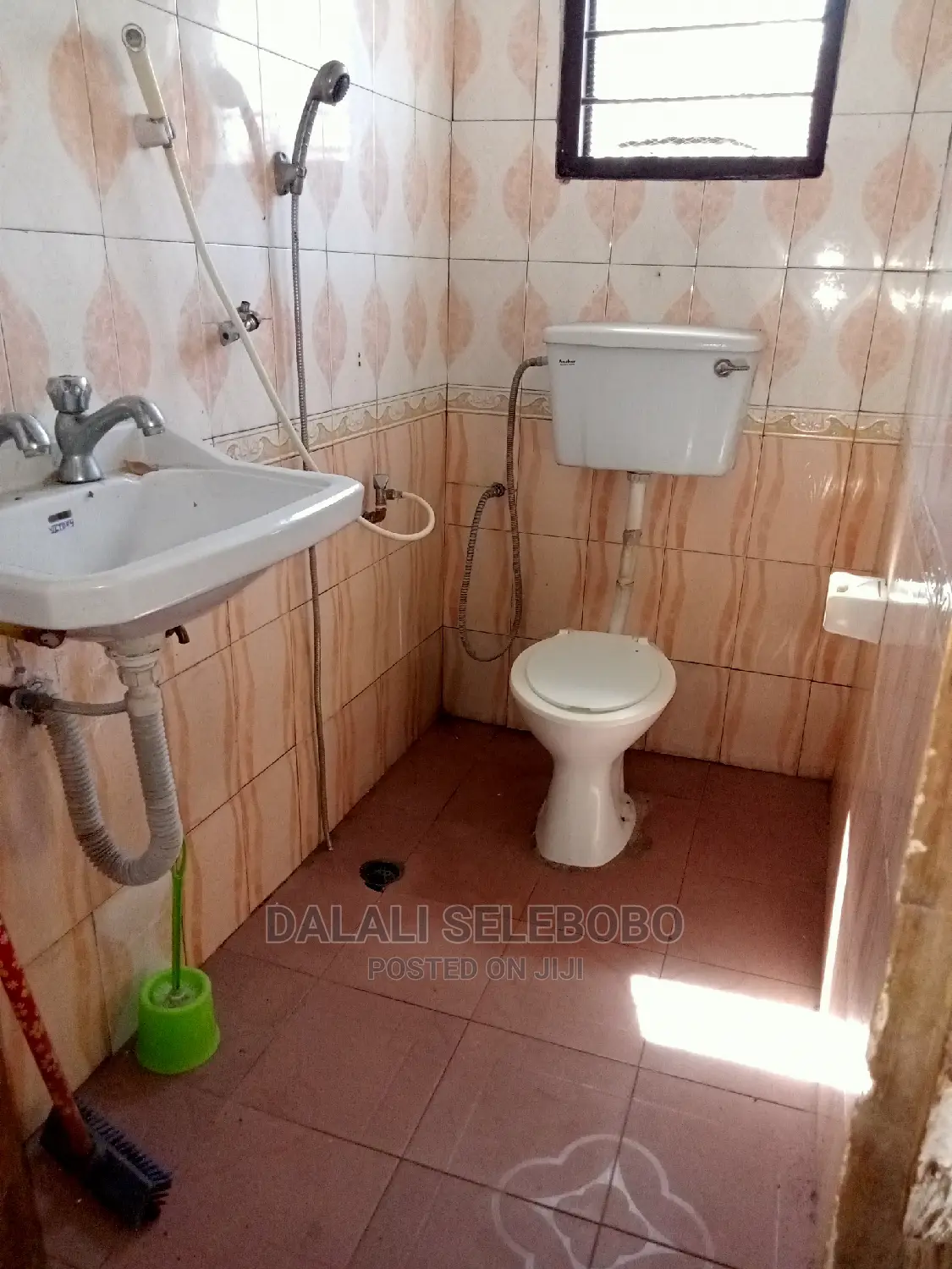 2bdrm Bungalow in Mliman Cty Mall, Kinondoni for Rent in Kinondoni