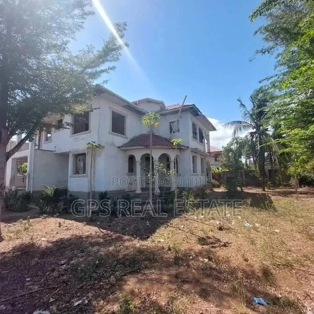 6bdrm Bungalow in Peter Slayo, Kigamboni for Sale in Kigamboni