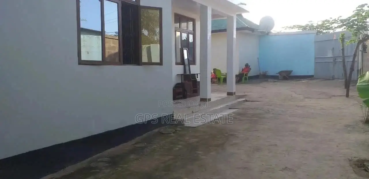 3bdrm House in Evans Mansa, Kinondoni for Sale in Kinondoni