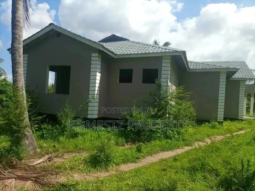 4bdrm House in Evans Mansa, Kinondoni for Sale in Kinondoni
