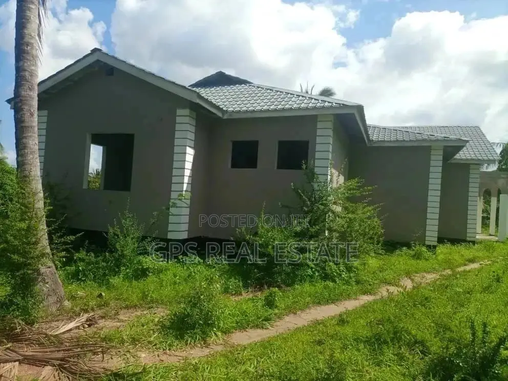 4bdrm House in Evans Mansa, Kinondoni for Sale in Kinondoni