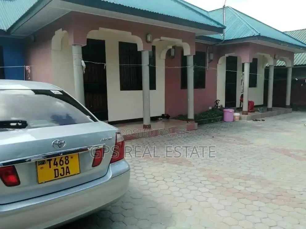 3bdrm House in Evans Mansa, Kinondoni for Sale in Kinondoni