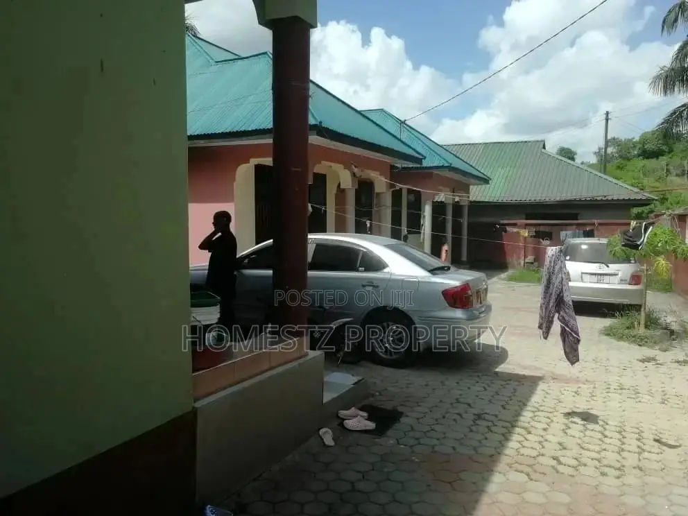 3bdrm House in Evans Mansa, Kinondoni for Sale in Kinondoni