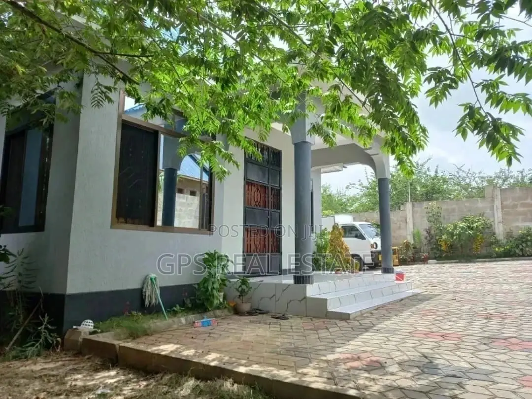 3bdrm House in Safari Mansa, Kinondoni for Sale in Kinondoni