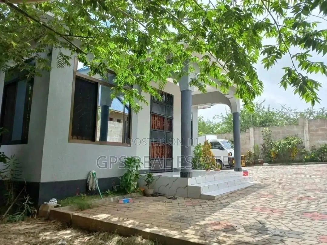 3bdrm House in Safari Mansa, Kinondoni for Sale in Kinondoni