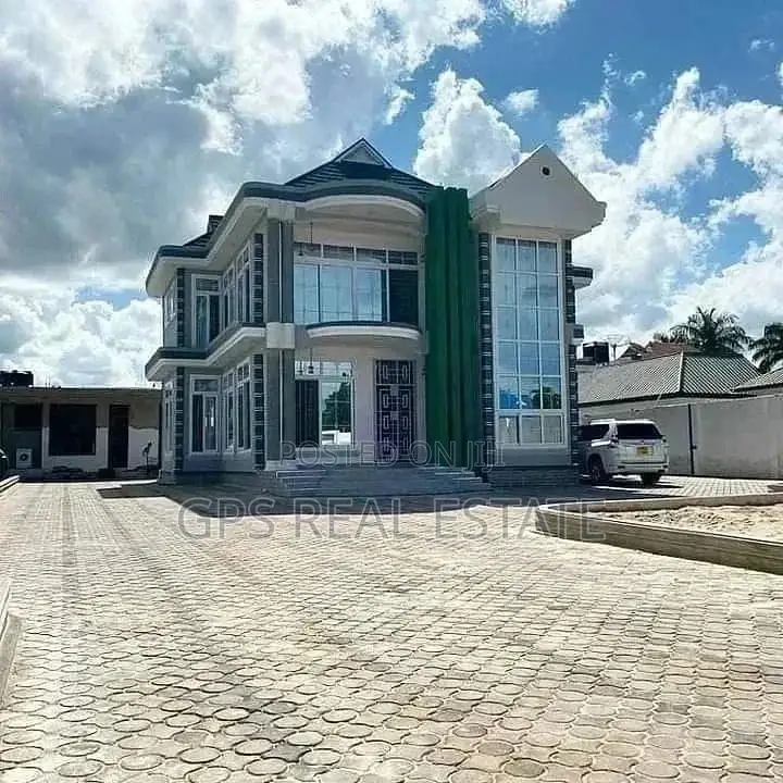 4bdrm House in Safari Mansa, Kinondoni for Sale in Kinondoni