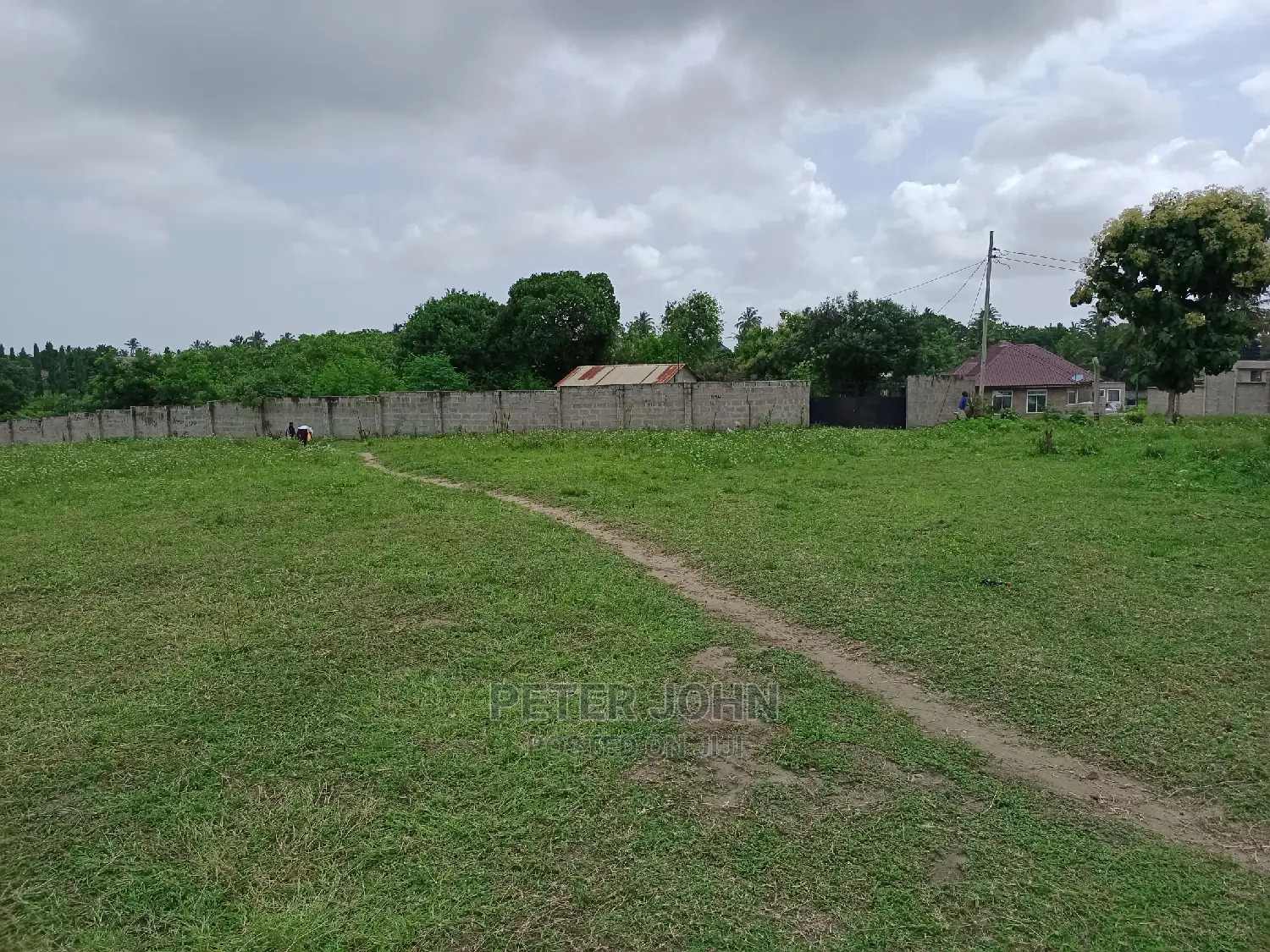 Kiwanja Tambarare Lami Mita100 in Goba