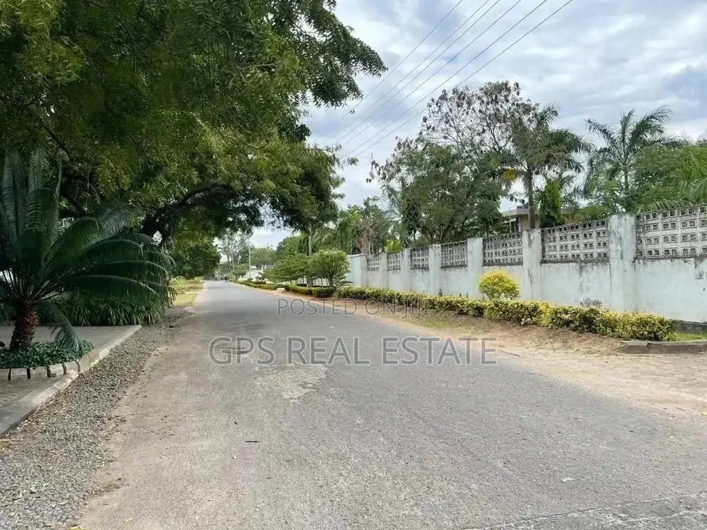 4bdrm House in Safari Mansa, Kinondoni for Sale in Kinondoni