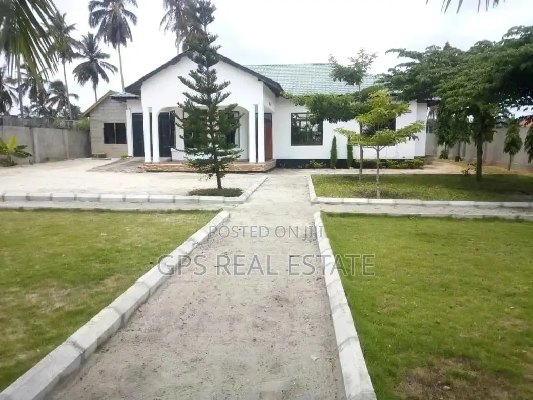 3bdrm House in Safari Mansa, Ilala for Sale in Ilala