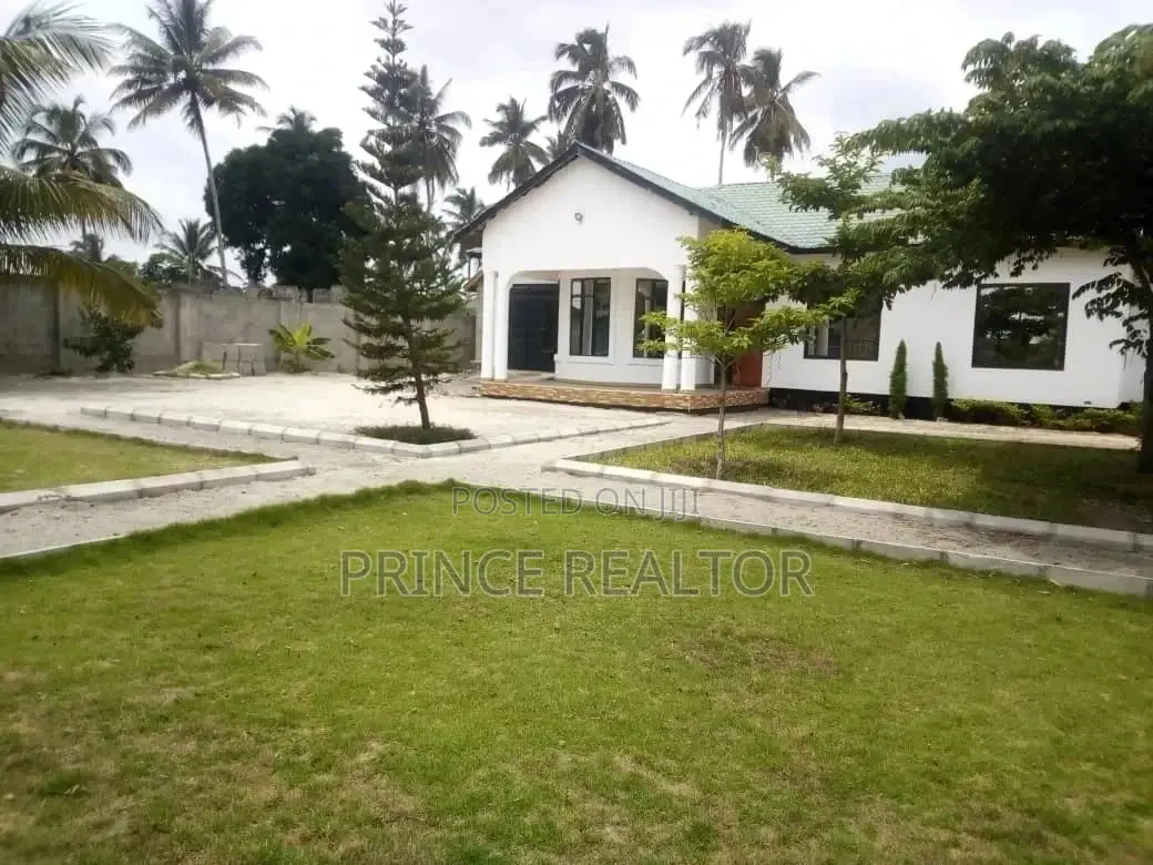 3bdrm House in Safari Mansa, Ilala for Sale in Ilala