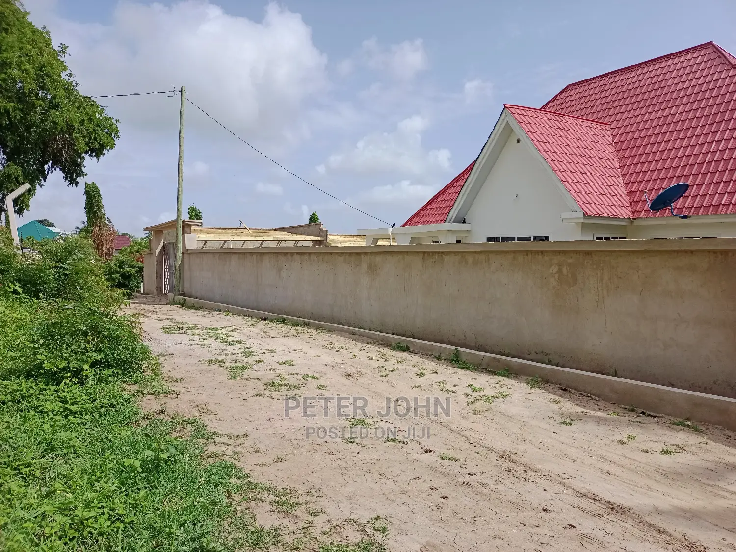 Kiwanja Karibu Na Barabara Ya Lami in Goba