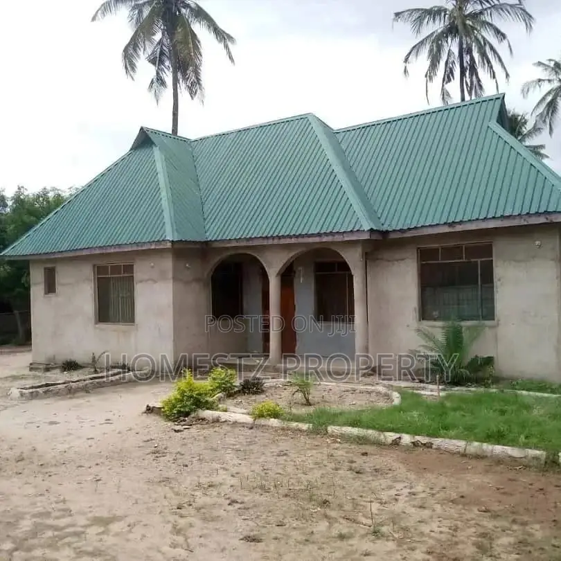 Three Bedroom House In Kisiwani For Sale in Temeke