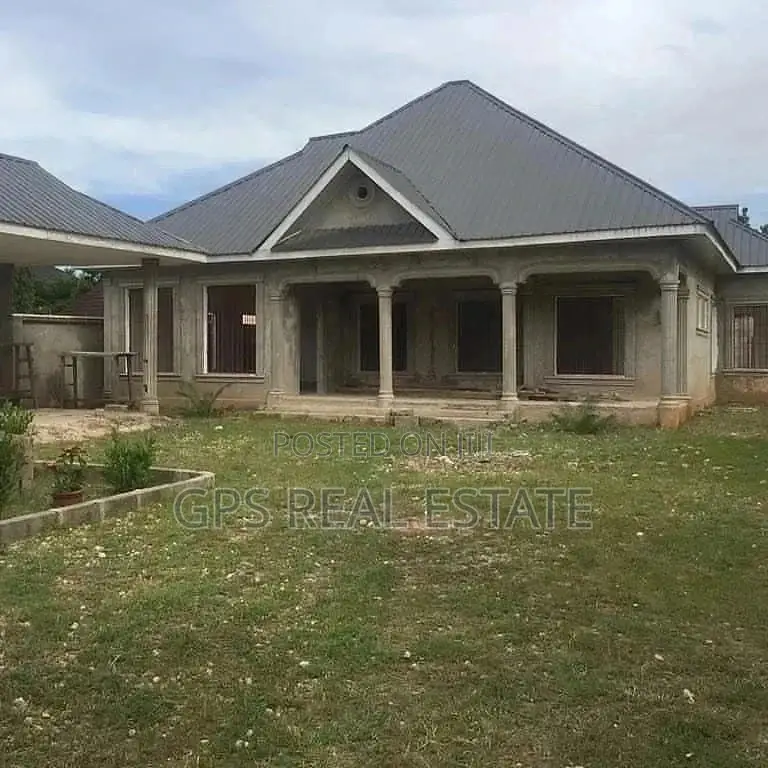Four Bedroom House In Tegeta Masaiti For Sale in Kinondoni