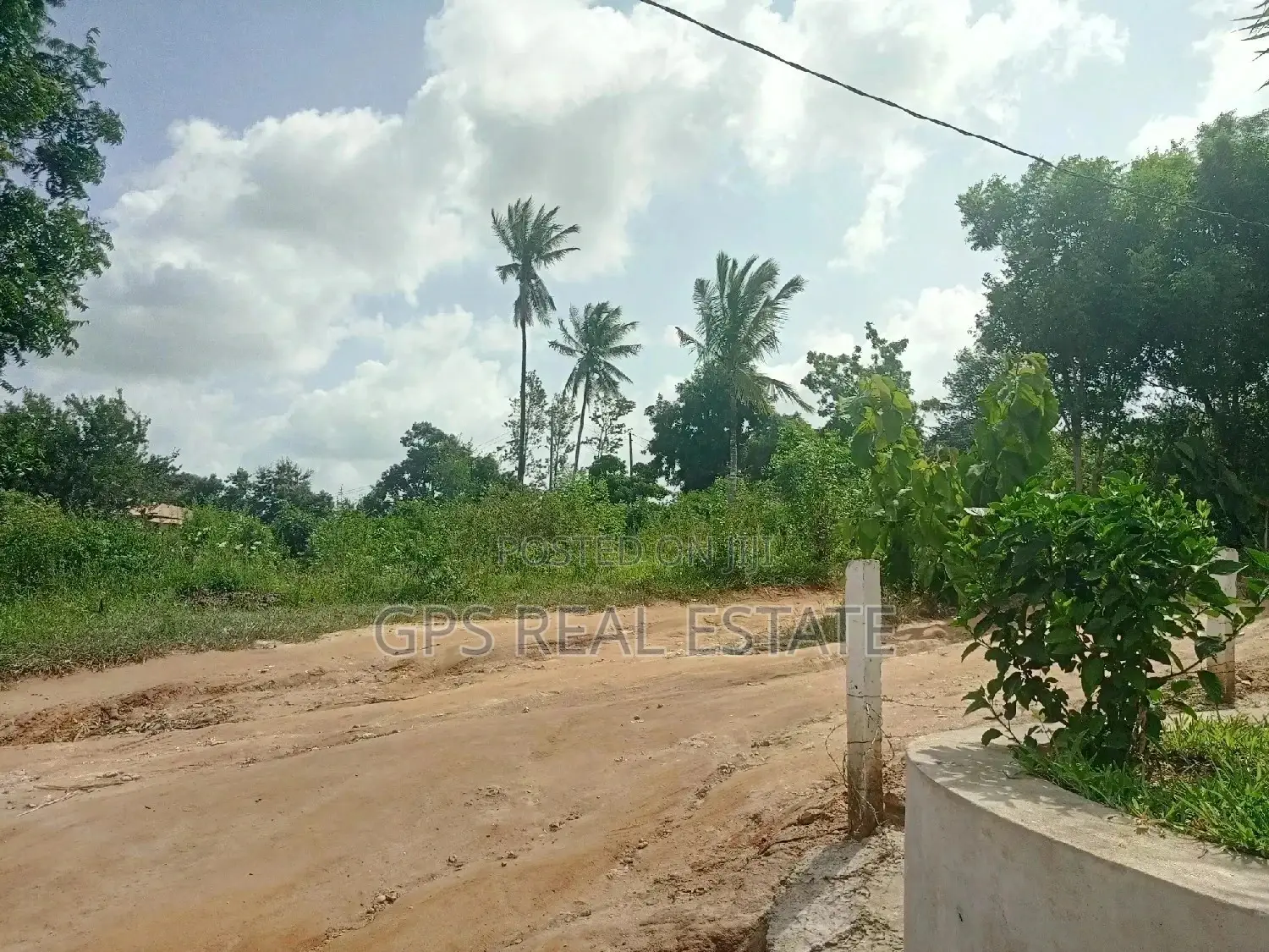 Kiwanja Kinaunzwaaaa in Kinondoni