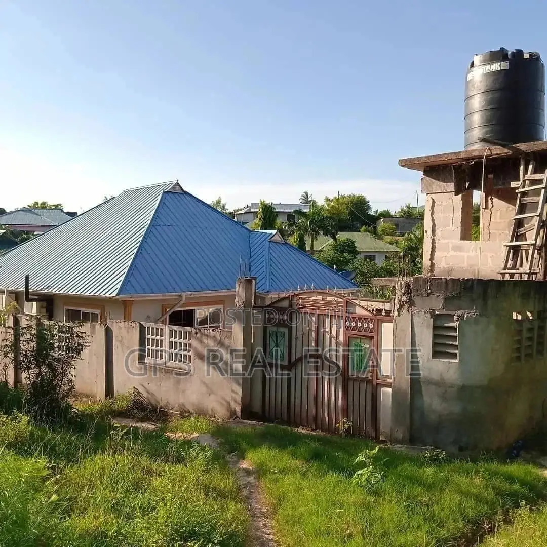 Three Bedroom House In Mbezi For Sale in Kinondoni